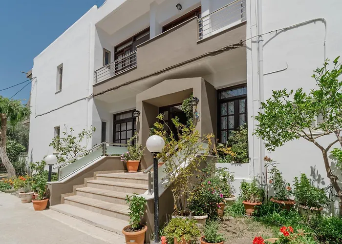 Μάνος Studios