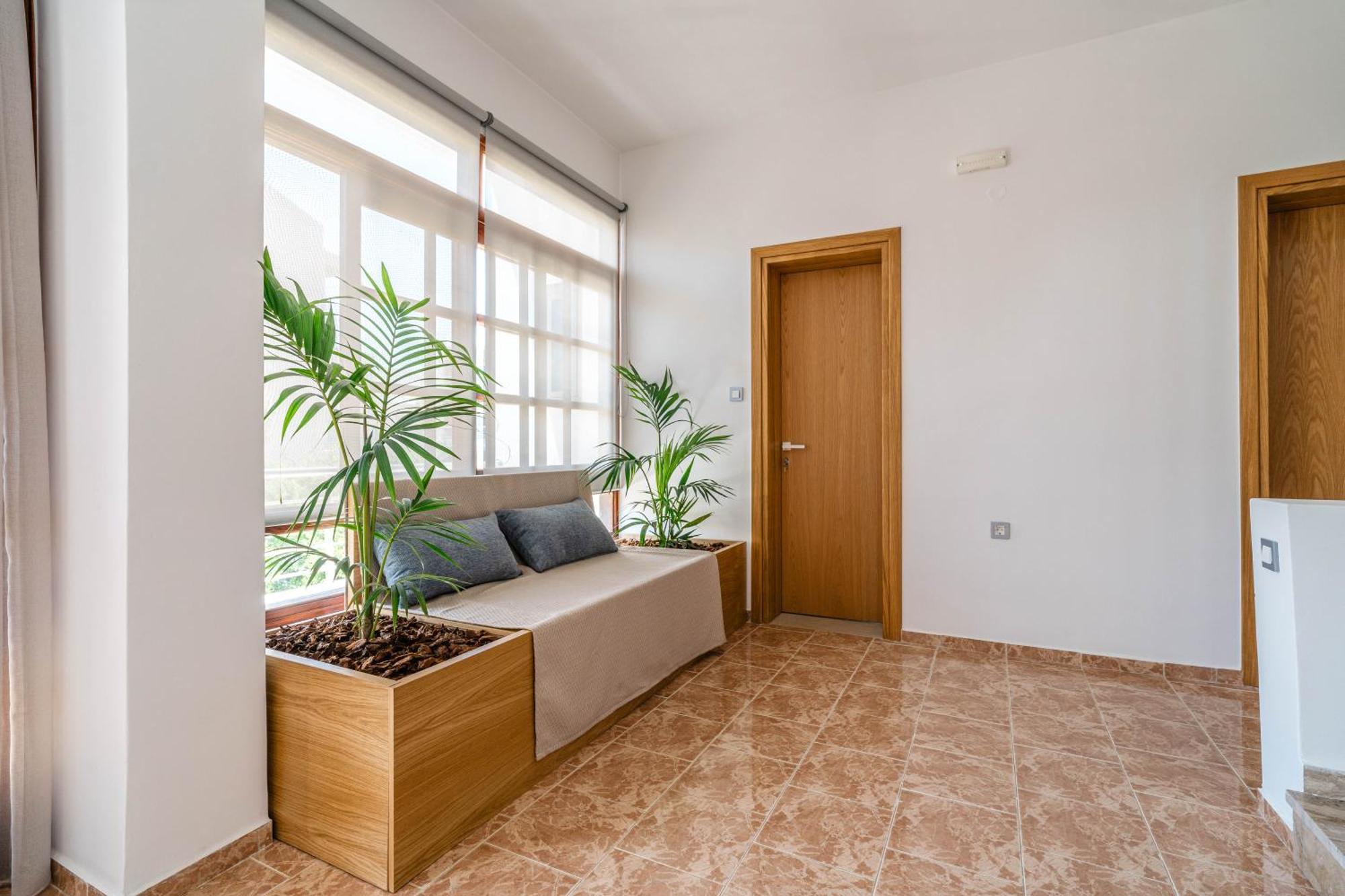 Manos Apartment *